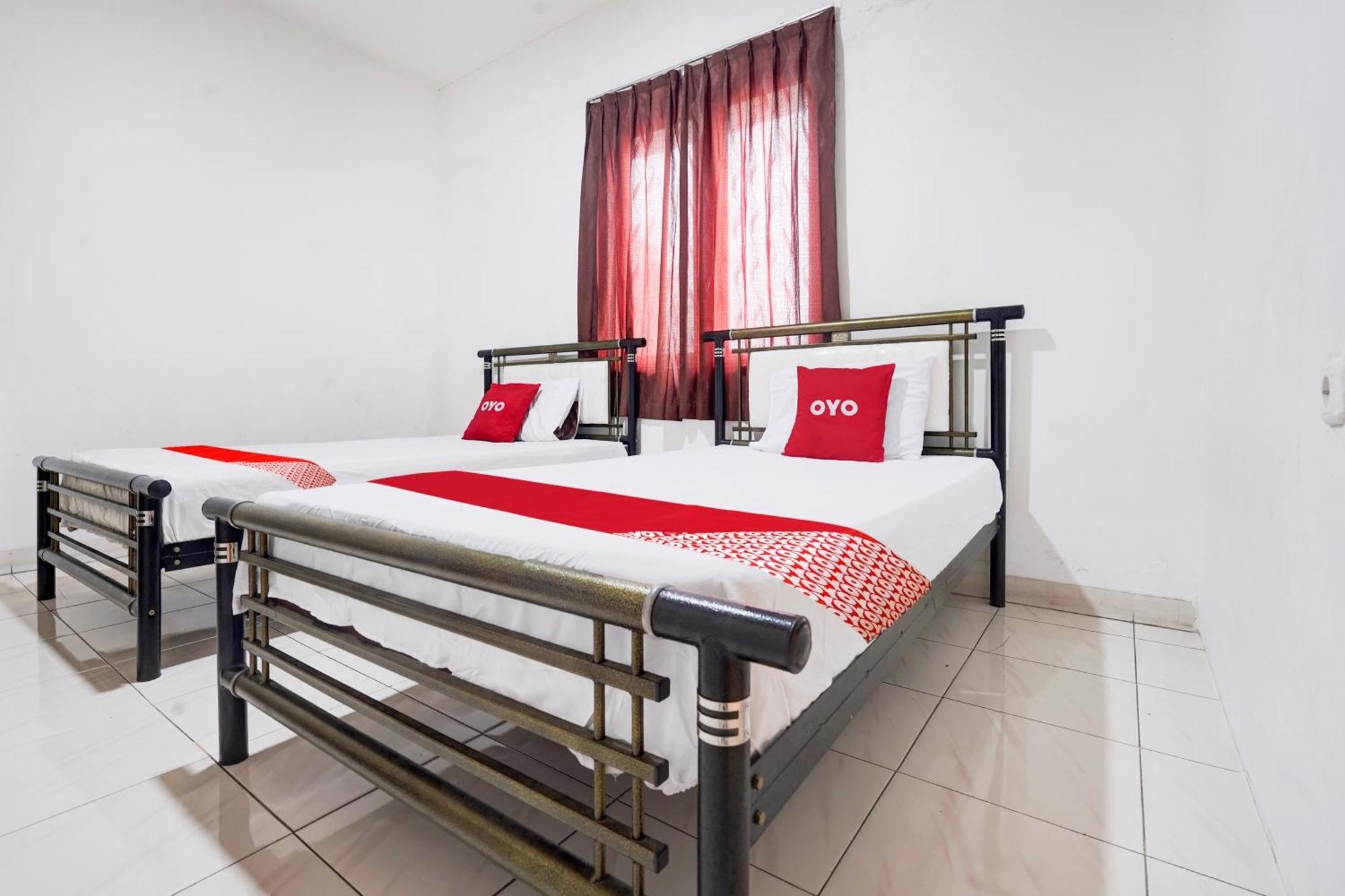Hotel O Rappocini Near Rsia Paramount Makassar Exteriör bild