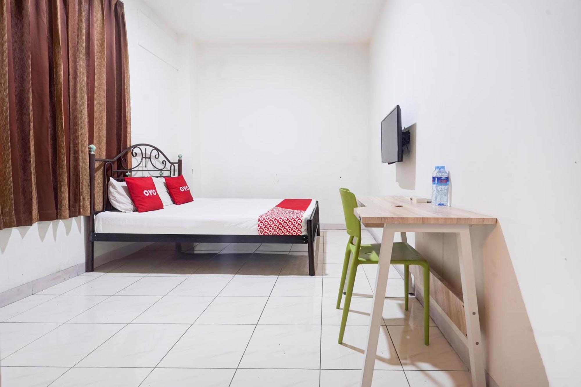 Hotel O Rappocini Near Rsia Paramount Makassar Exteriör bild