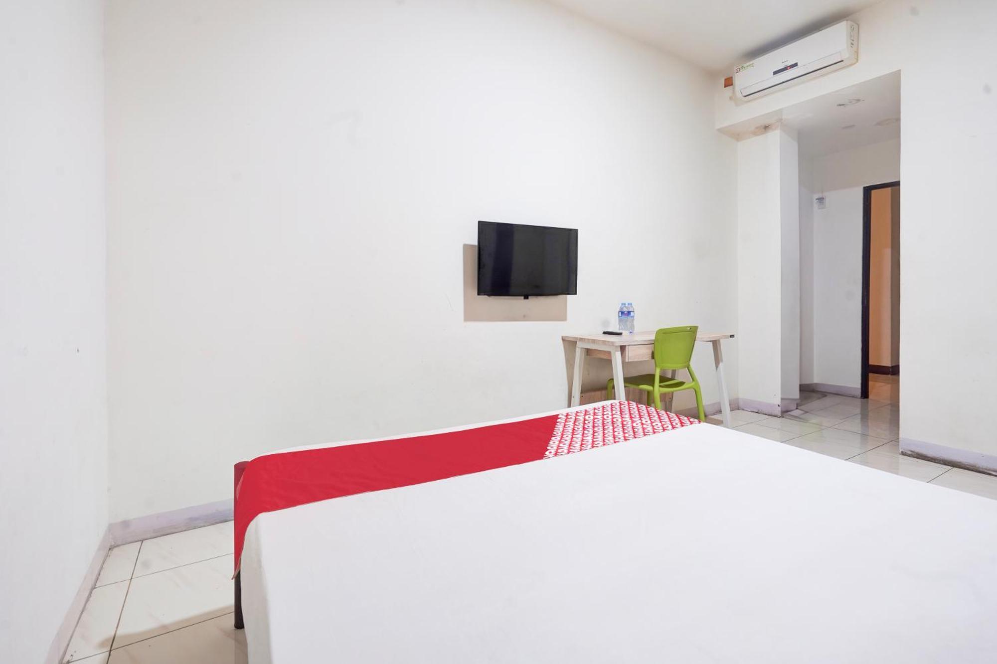 Hotel O Rappocini Near Rsia Paramount Makassar Exteriör bild
