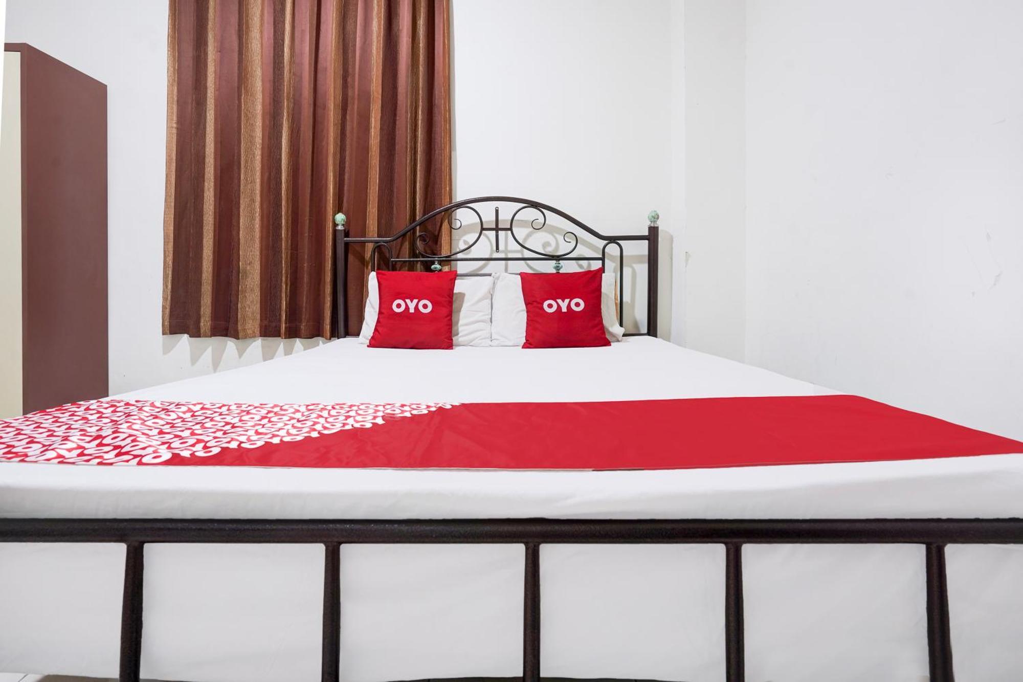 Hotel O Rappocini Near Rsia Paramount Makassar Exteriör bild