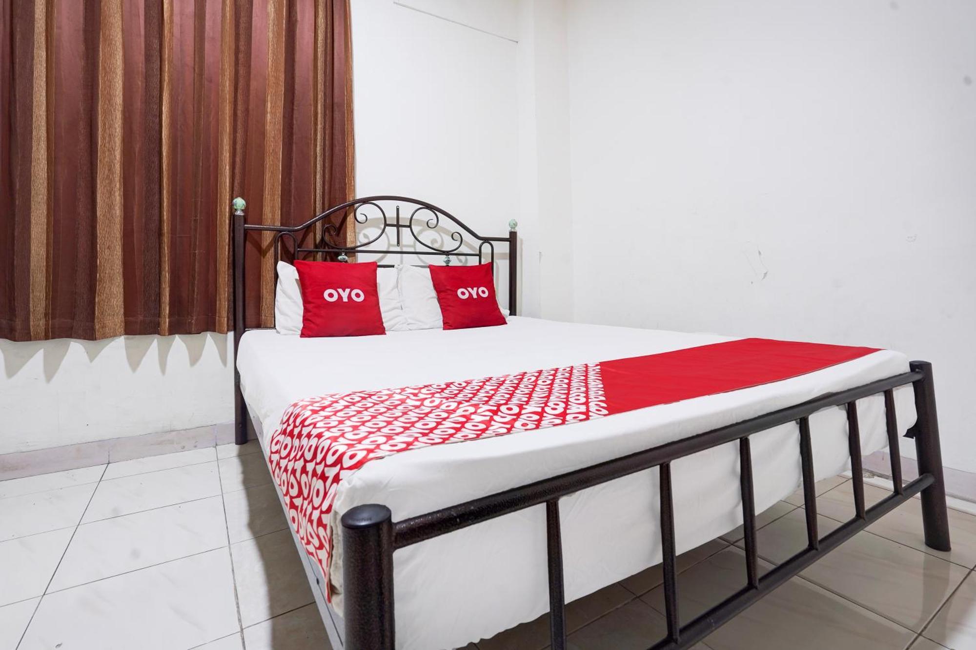 Hotel O Rappocini Near Rsia Paramount Makassar Exteriör bild