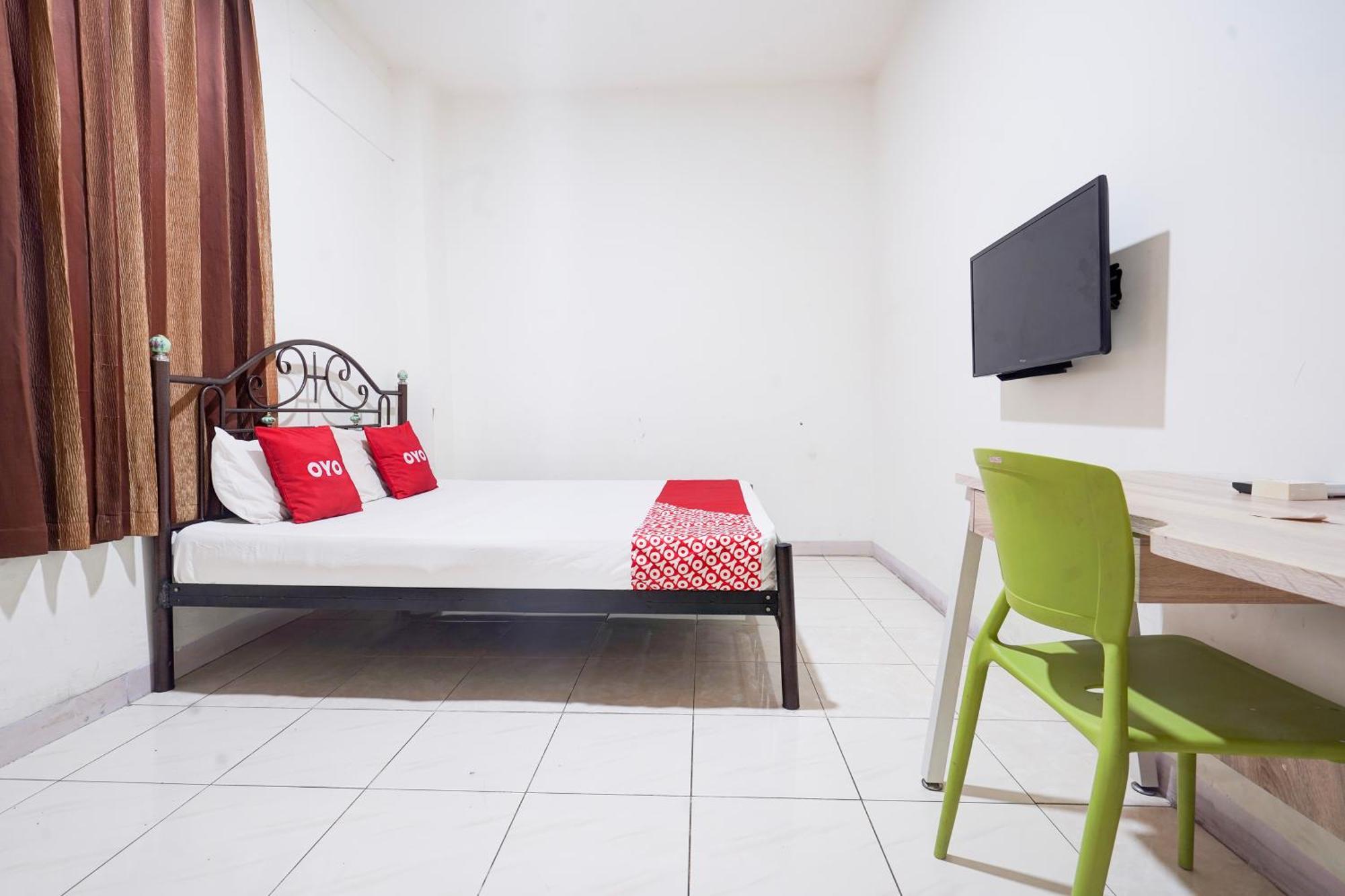 Hotel O Rappocini Near Rsia Paramount Makassar Exteriör bild
